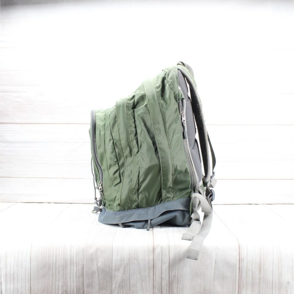 LL Bean Unisex Adult Hunter Green 42L Capacity Hiking College School Backpack - Picture 2 of 10